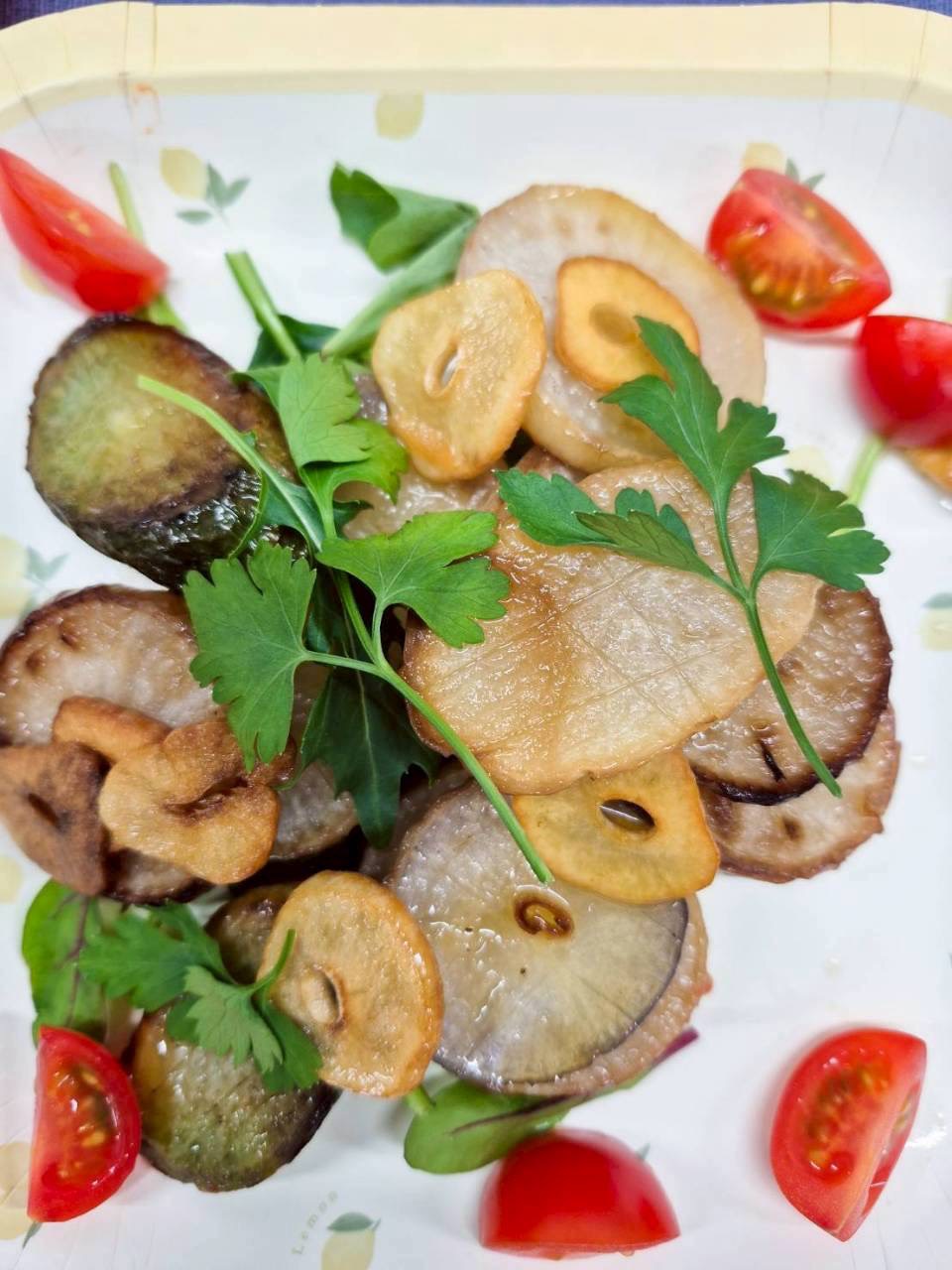 黒大根、黄色大根のアーリオオーリオ（ICE）